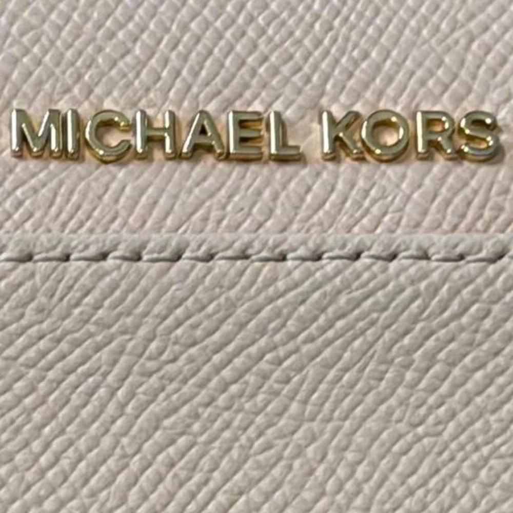 Michael Kors Soft Pink Leather Wallet‎